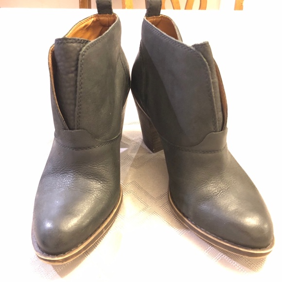 Lucky Brand Shoes - Lucky Brand Ehllen Black Booties Size 7